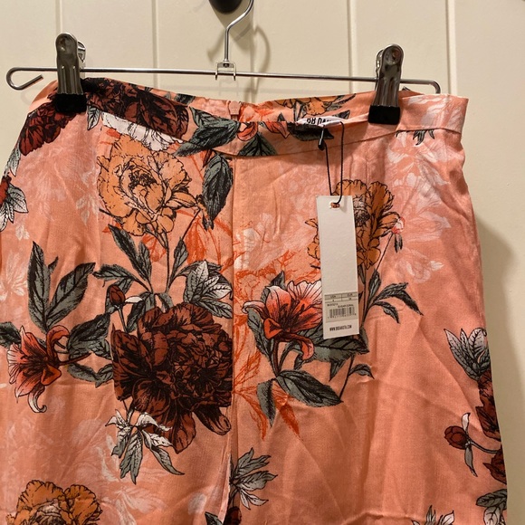 BB Dakota Isabelle Ruffle Hem Pants- NWT - Picture 6 of 11